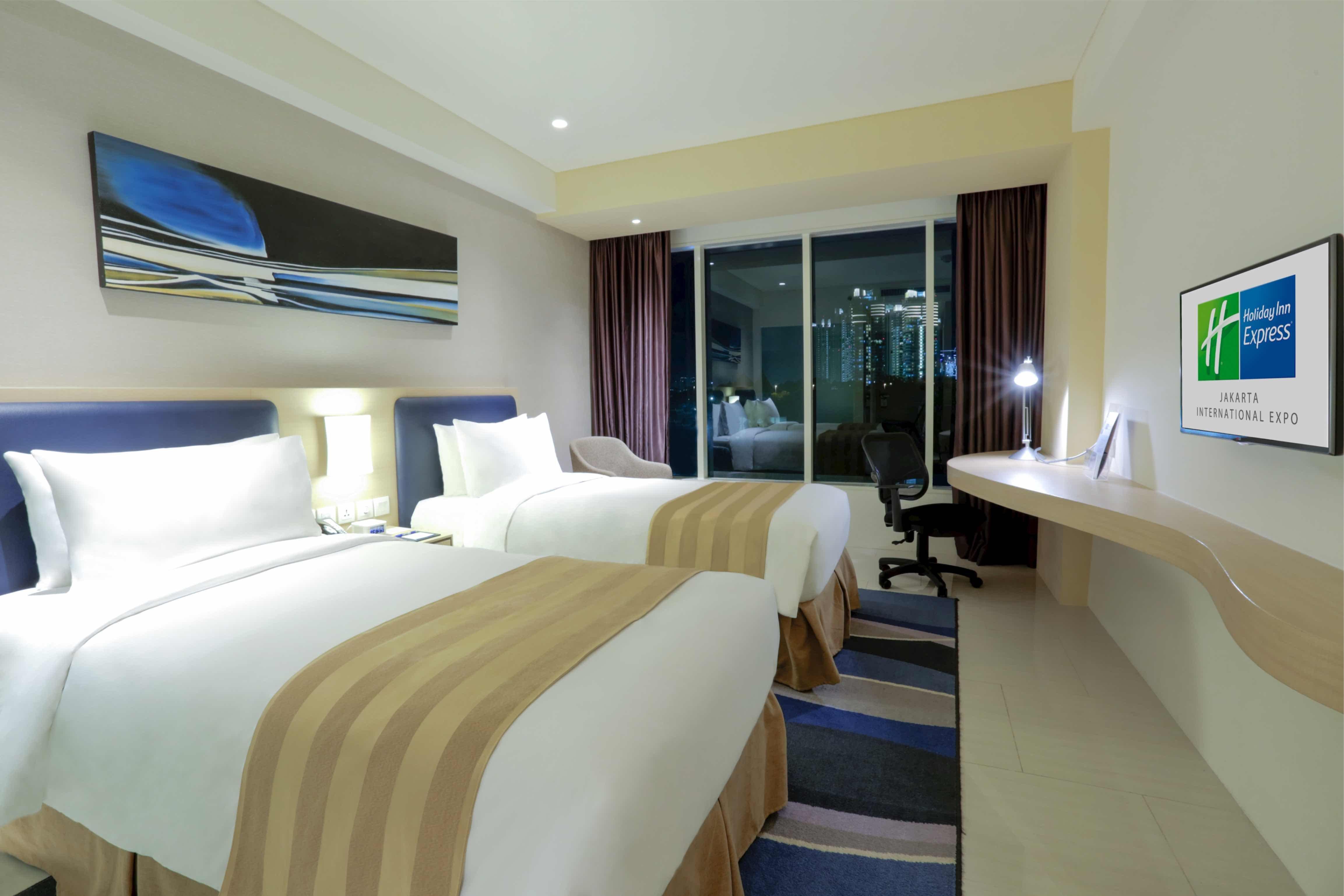 Holiday Inn Express Jakarta International Expo By Ihg Jacarta Exterior foto