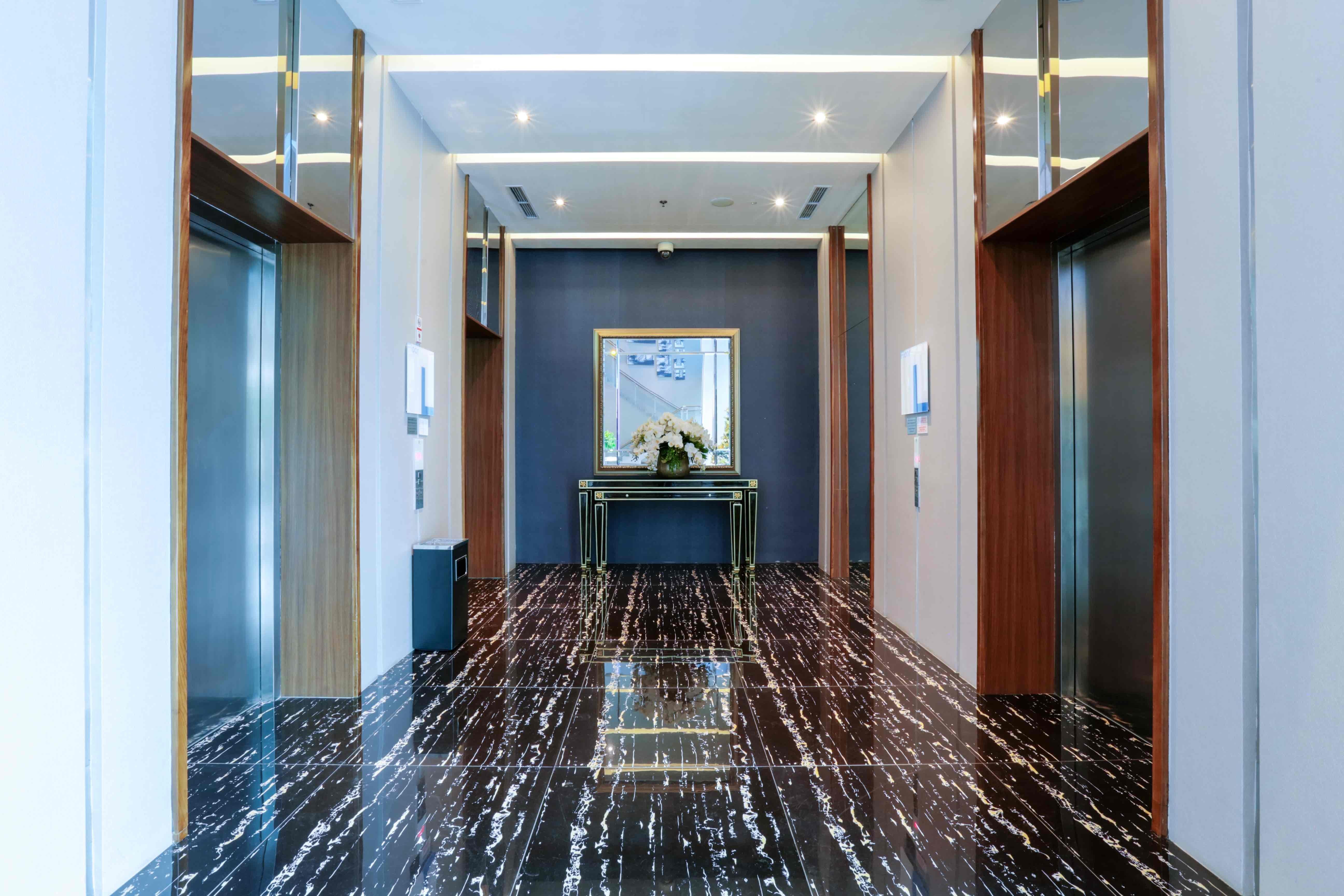 Holiday Inn Express Jakarta International Expo By Ihg Jacarta Exterior foto
