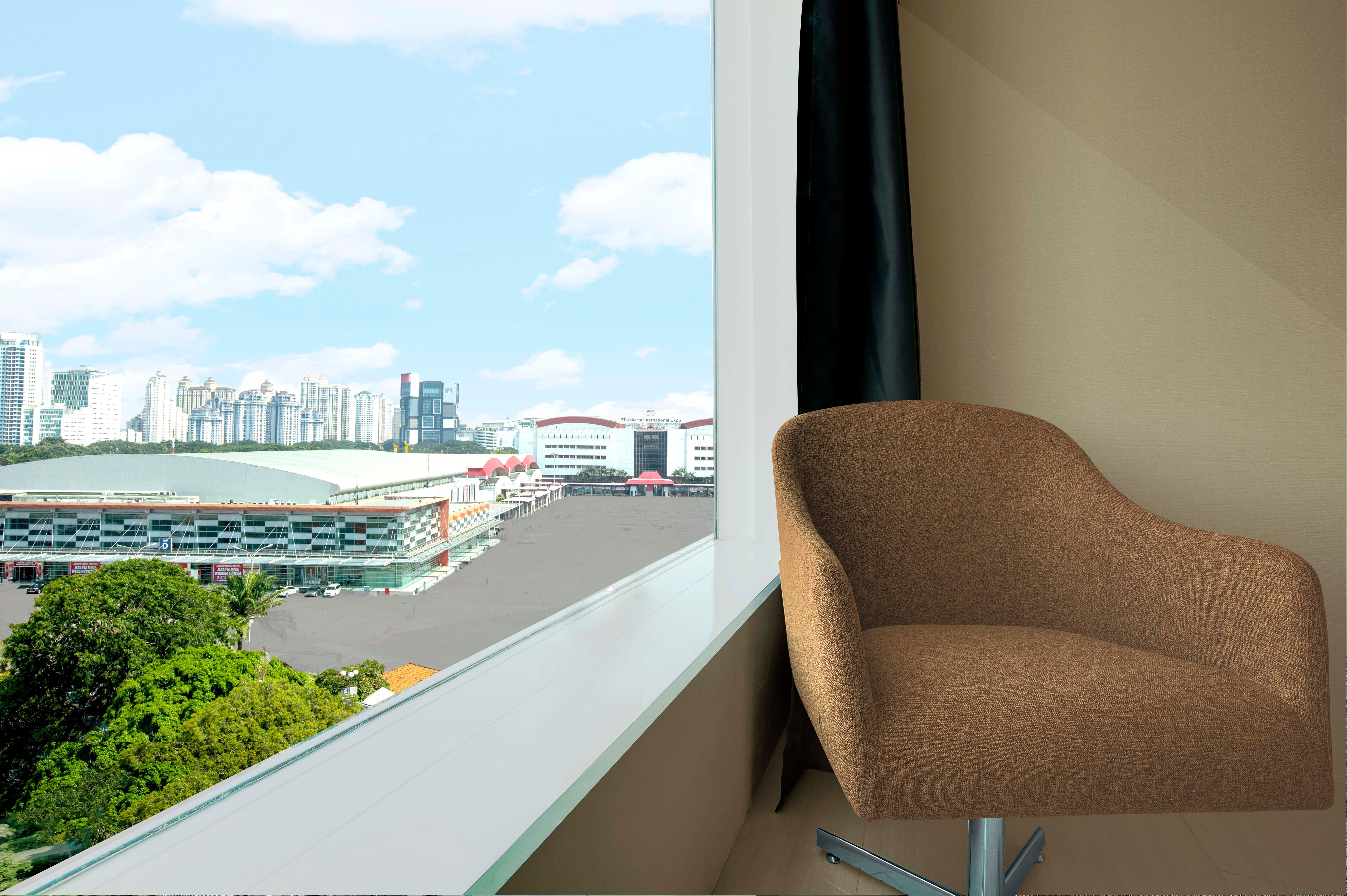 Holiday Inn Express Jakarta International Expo By Ihg Jacarta Exterior foto