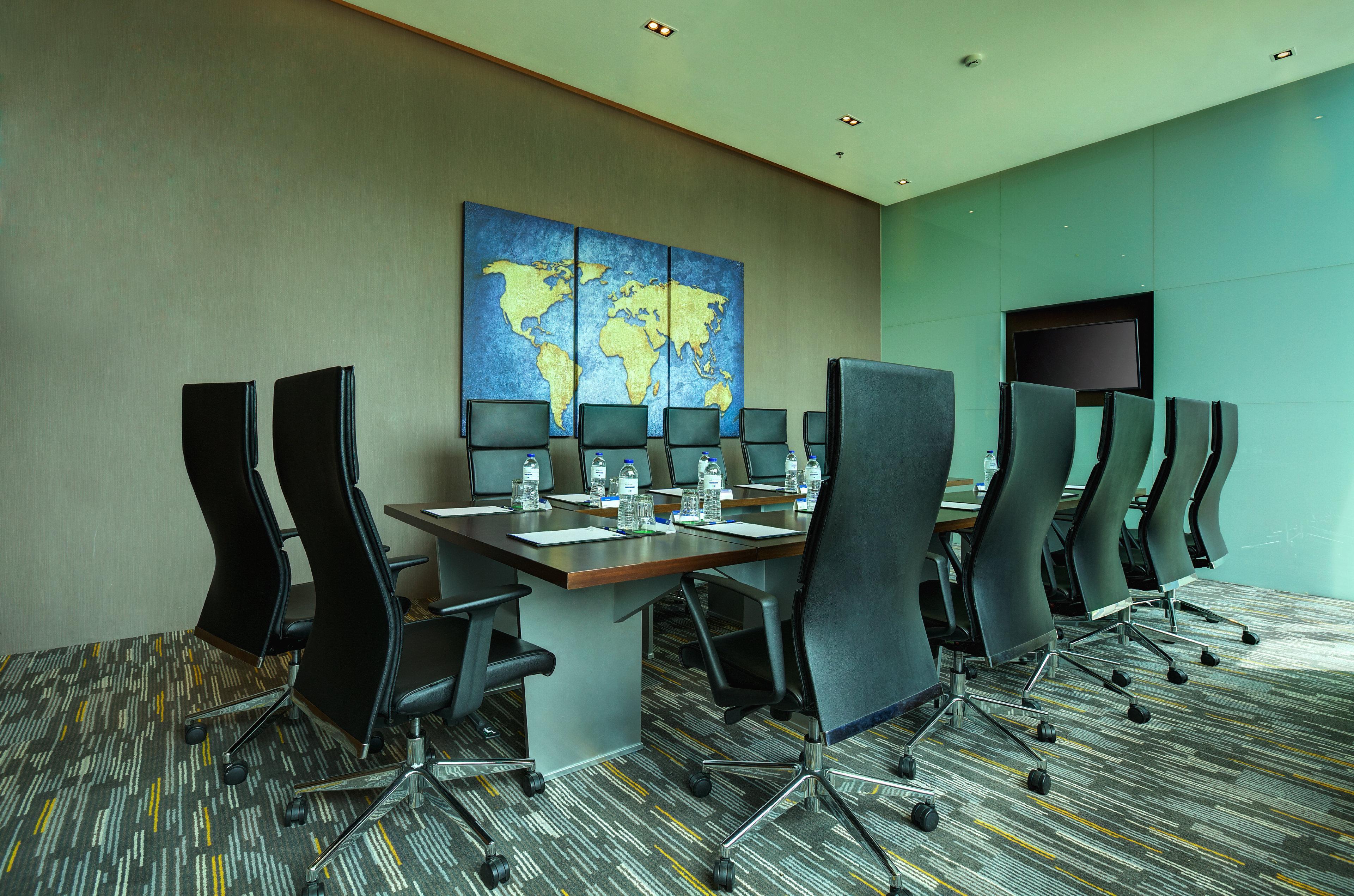 Holiday Inn Express Jakarta International Expo By Ihg Jacarta Exterior foto
