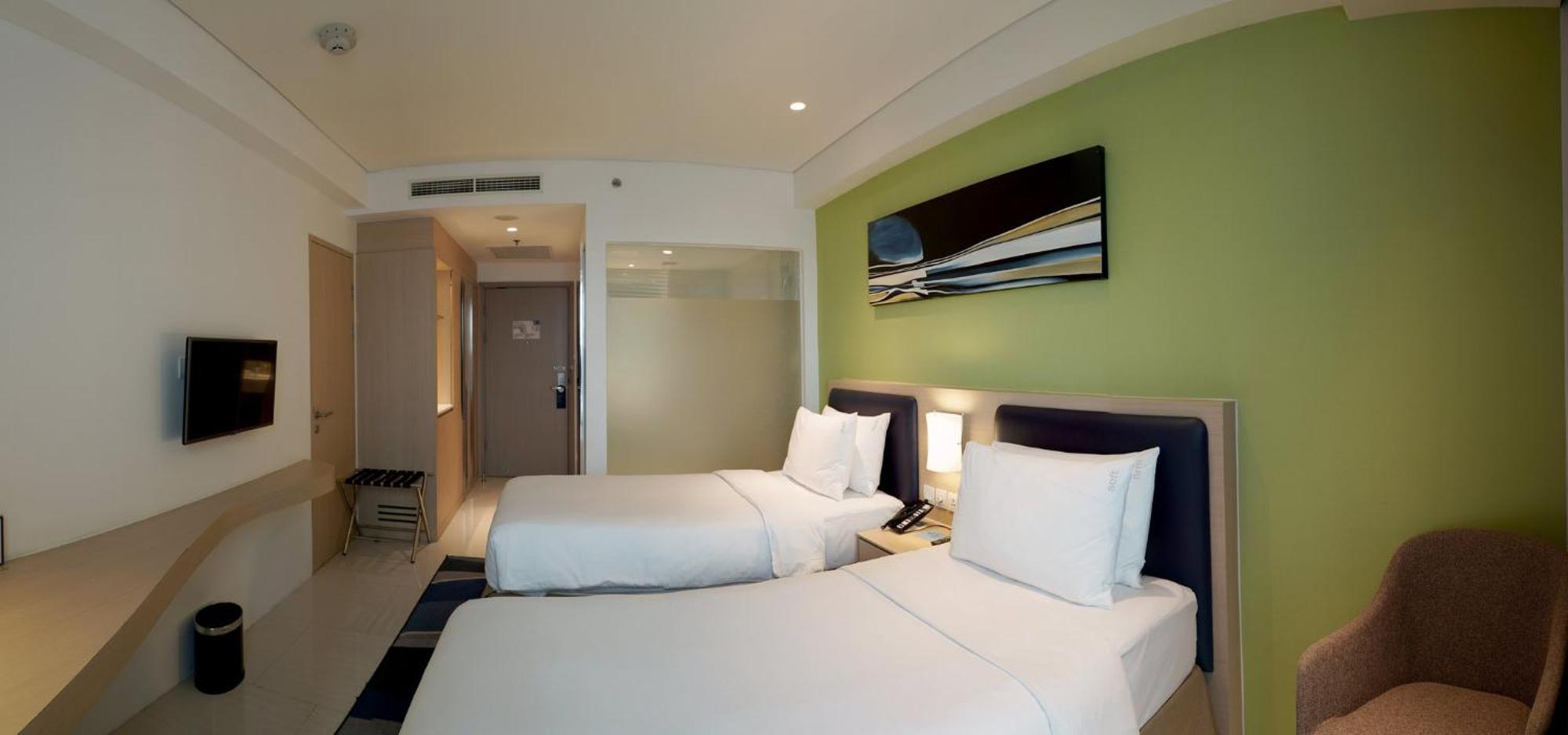 Holiday Inn Express Jakarta International Expo By Ihg Jacarta Exterior foto